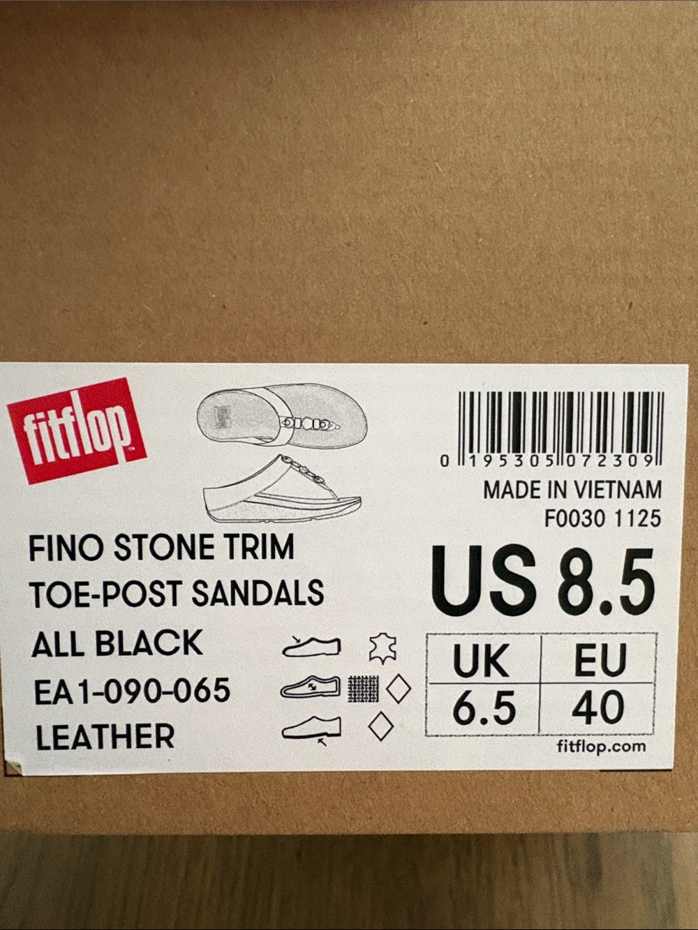 Fitflop All Black Fino Stone Trim Toe-Post Sandals - Picture 2 of 5